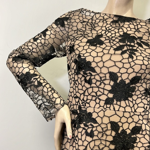 JS collections long sleeves panel lace illusion aline long Gown - Picture 6 of 14